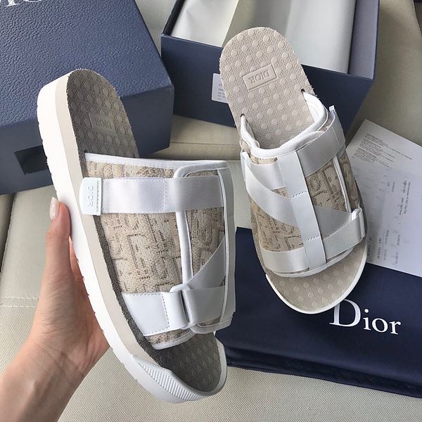 디* 아쿠아 DIOR ALPHA 샌들